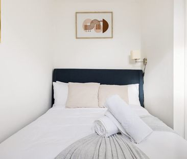 Goldhawk Road - Photo 6