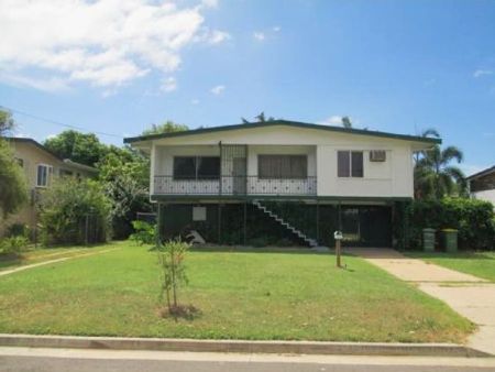 Comfortable Living in a Convenient Cranbrook Location! - Photo 3