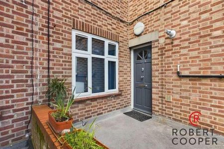 Field End Road, Eastcote, HA5 - Photo 4