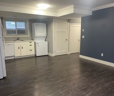 2 Bedroom Suite in Grandview Heights - Photo 4