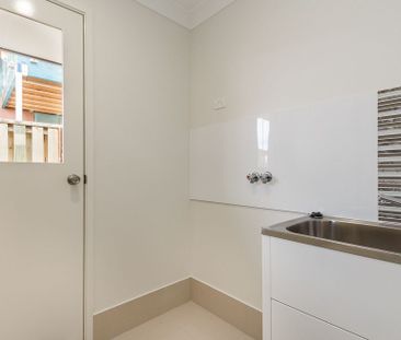 For Lease – Modern 4-Bedroom Family Home in Coomera - Photo 5