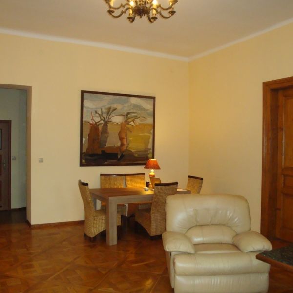 Katedralna, 3-pokojowe, 105m2, II piętro, Umeblowane - Photo 1