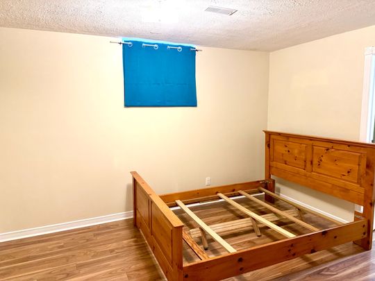 For Lease - 47 Wyman Crescent Unit# BSMT, Bradford West Gwillimbury, Ontario - Photo 1