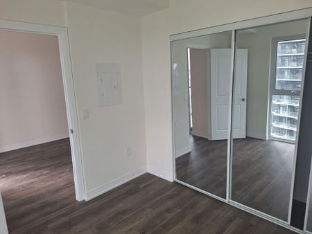 For Lease - 15 Watergarden Drive Unit# 905, Mississauga, Ontario - Photo 5