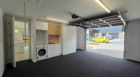 4 Bedroom, 2 Bathroom Home in Hanley's Farm - Photo 4