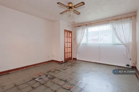 2 bedroom terraced house to rent - Photo 3