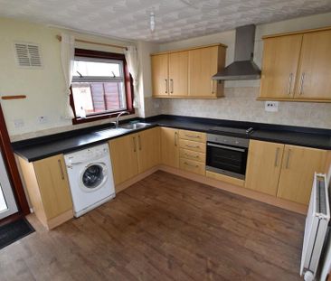 3 bedroom semi-detached house to rent - Photo 6