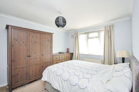 3 bedroom end of terrace house to rent - Photo 5