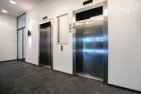 Appartement te huur: Koningin Wilhelminaplein 746 1062 KS Amsterdam - Photo 3