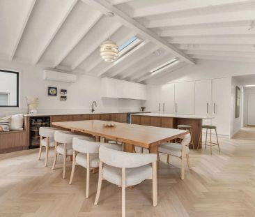 Come for the views, stay for the captivating design - Photo 6