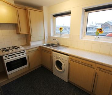 2 bedroom flat to rent - Photo 3