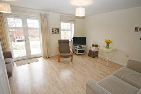 3 bedroom semi-detached house to rent - Photo 5