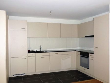 Moderne 3.5 Zimmer-Wohnung in Maienfeld zu vermieten! - Photo 2