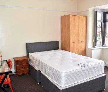 5 bedroom semi-detached house to rent - Photo 5