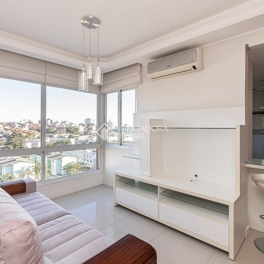 Apartamento com 3 quartos e 150m² para alugar em Cristal, Porto Alegre. - Foto 1