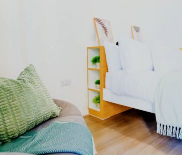 Bronze Studio (Accessible) - Photo 2