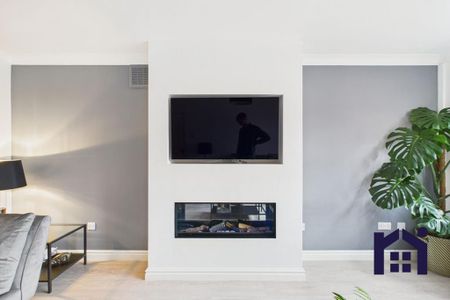 4 bedroom detached house to rent - Photo 3