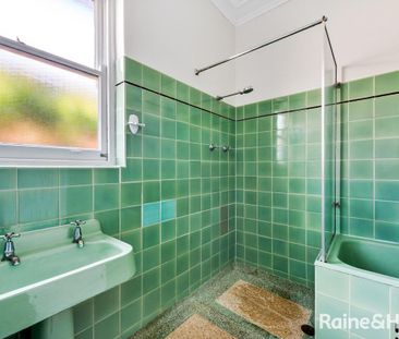 Charming 2-Bedroom Stone Frontage Cottage in Prestigious Dulwich - Photo 3