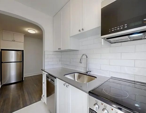 1602 Bathurst Street | 1602 Bathurst, Toronto - Photo 1