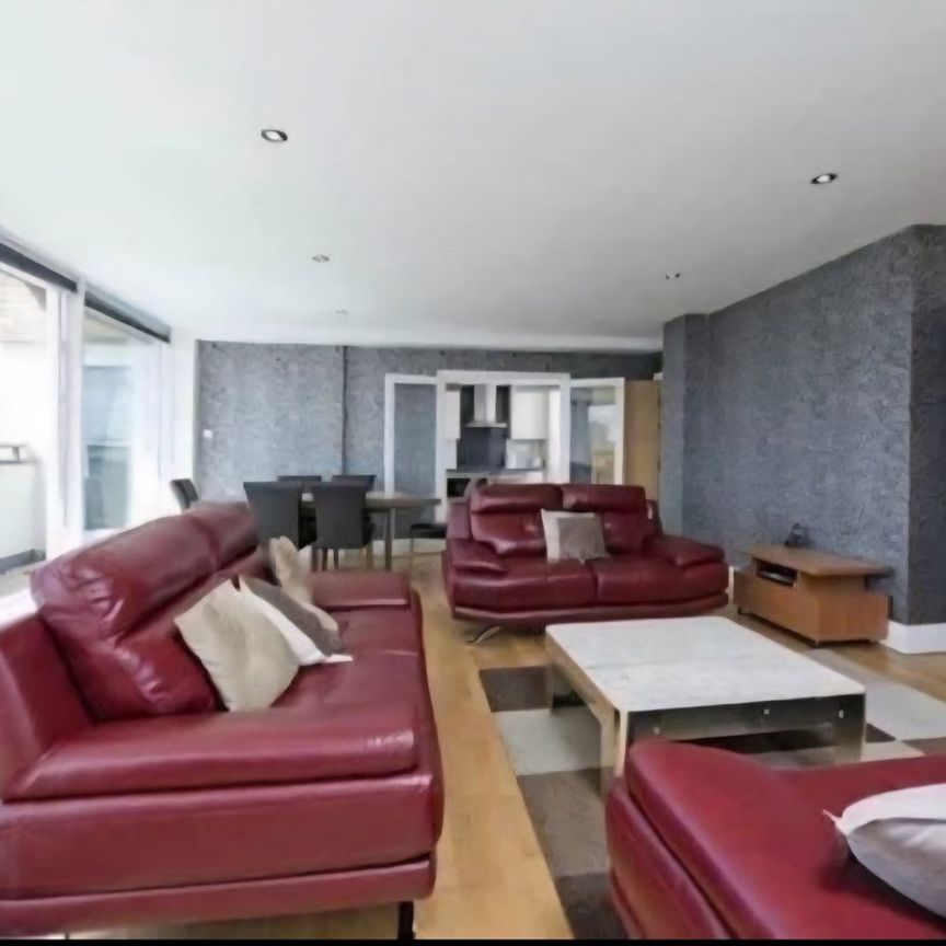 Room in a Shared Flat, Bluewater House, SW18 - Photo 1