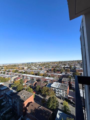 Renovated 3.5 Available NOW- 7705 Acadie - Photo 5