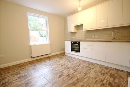 2 bedroom end of terrace house to rent - Photo 5