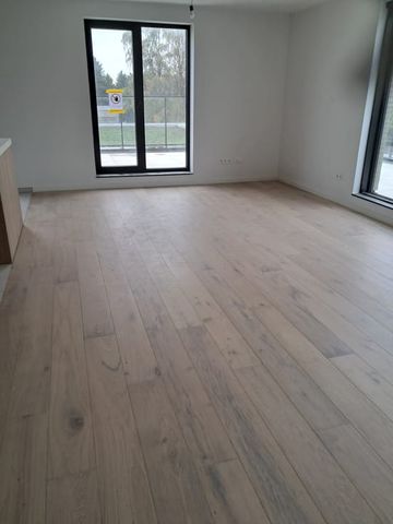 Appartement te huur - Foto 2