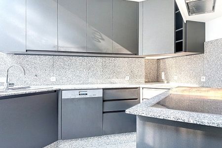 Villa de caractère de 364 m² - 4 chr & Jardin arboré de 750 m² - Photo 3