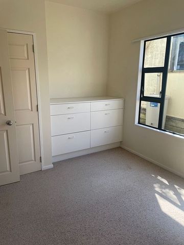 Karori City End 3 Bedroom Townhouse - Photo 3