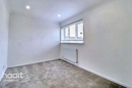 4 bedroom detached house to rent - Photo 5