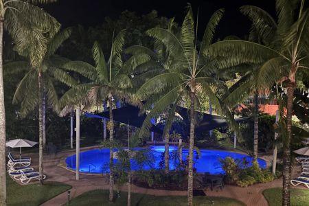 Resort style living - one bedroom fully furnished apartment - Photo 3