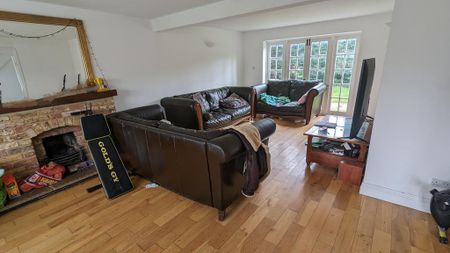 7 bedroom detached house to rent - Photo 3