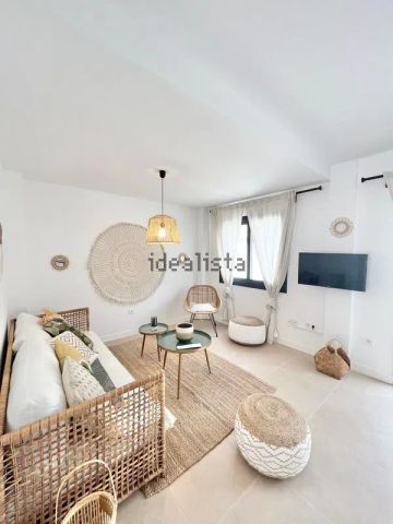 Alquiler de chalet adosado en Agra El Campanario s/n - Photo 4