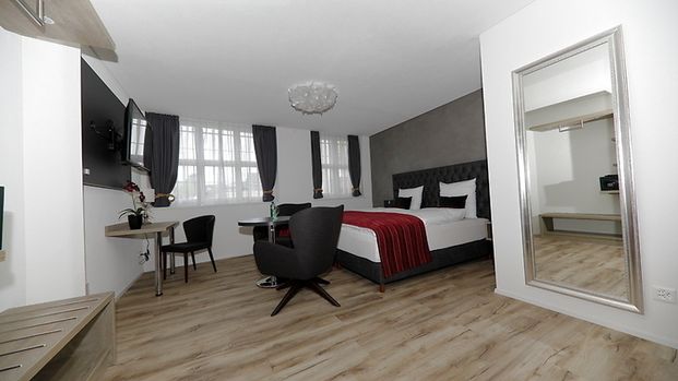 1 Zimmer-Wohnung in Reichenburg (SZ), möbliert - Foto 1