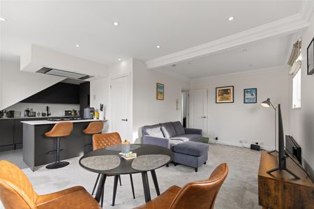 Belsize Crescent, Belsize Park, London - Photo 2