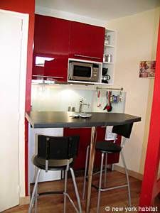 Logement à Paris, Location meublée - Photo 2