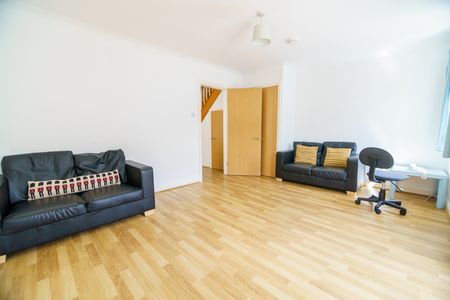 1 Melbourne Court - Photo 2