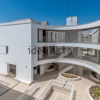 Alquiler de piso en Avenida Diego Velazquez - Photo 1