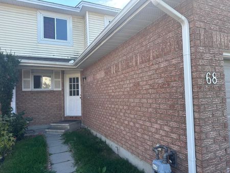 For Lease - 68 BURLINGTON Crescent, Hunt Club - South Keys and Area, Ontario - Photo 2