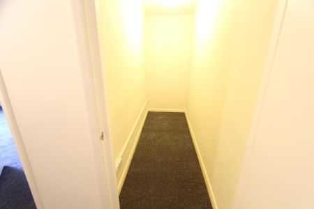 Cypress Avenue, Sheffield, S8 - Photo 2