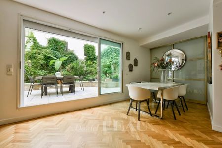 Appartement à louer à Paris 8Ème - Photo 3