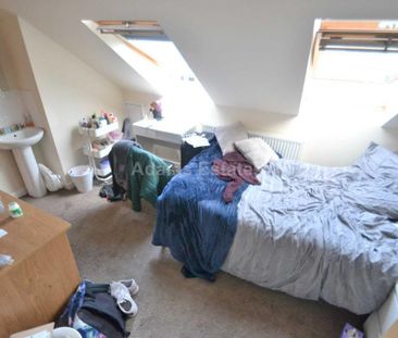 6 bedroom terraced house to rent - Photo 4