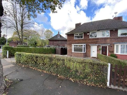 Woodhouse Lane, Gatley, M22 - Photo 1