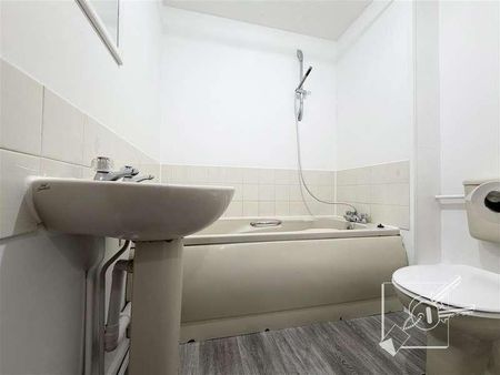 Winston Close, DA9 - Photo 3