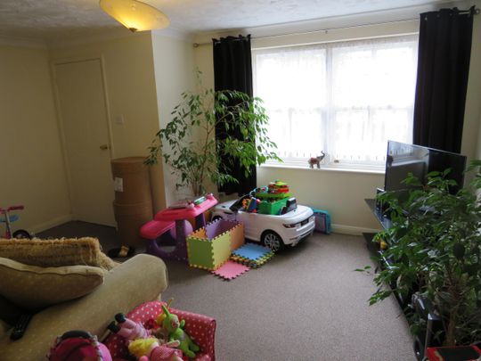 High Street, Spalding - Photo 1