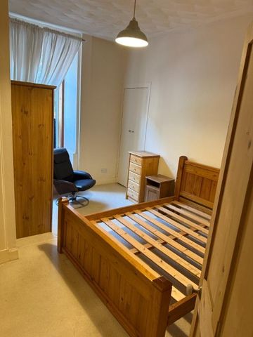 1 bedroom ground floor flat to rent - Photo 3