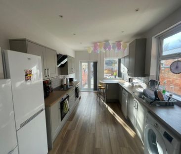 31 York Road - New bathrooms for 2027Loughborough - Photo 4