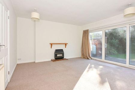 3 bedroom bungalow to rent - Photo 2