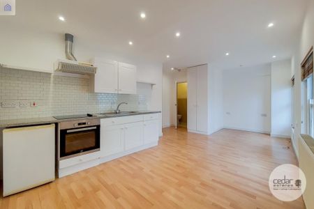 Studio to rent - Photo 4