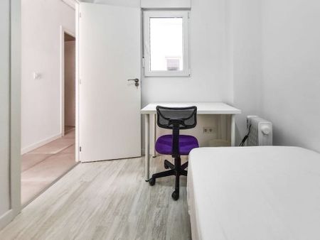 Carrer de Ramiro de Maeztu, Valencia, Valencian Community 46022 - Photo 5